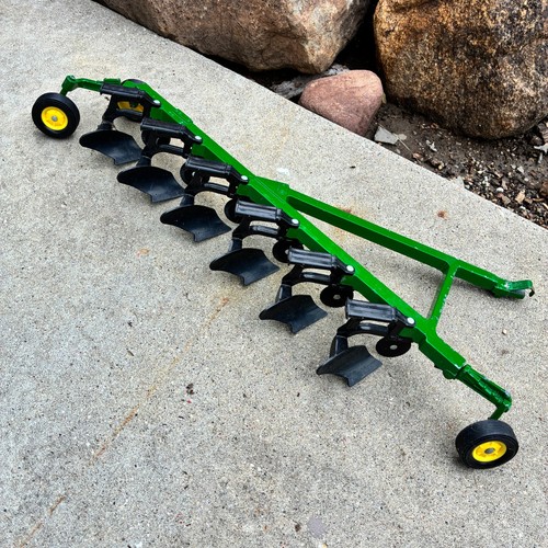 Vintage ertl john deere - john,
