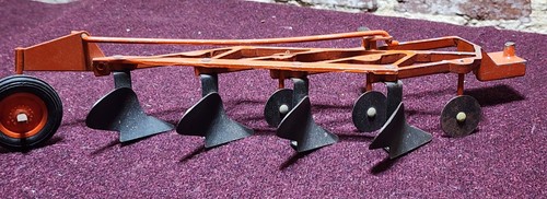 Vintage ertl case - ertl, plow